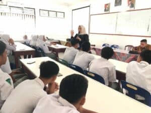 Subkoordinator P2M Beserta Staff Melakukan Sosialisasi P4GN di Lingkungan Pendidikan SMAN 1 Stabat Subkoordinator P2M Beserta Staff Melakukan Sosialisasi P4GN di Lingkungan Pendidikan SMAN 1 Stabat